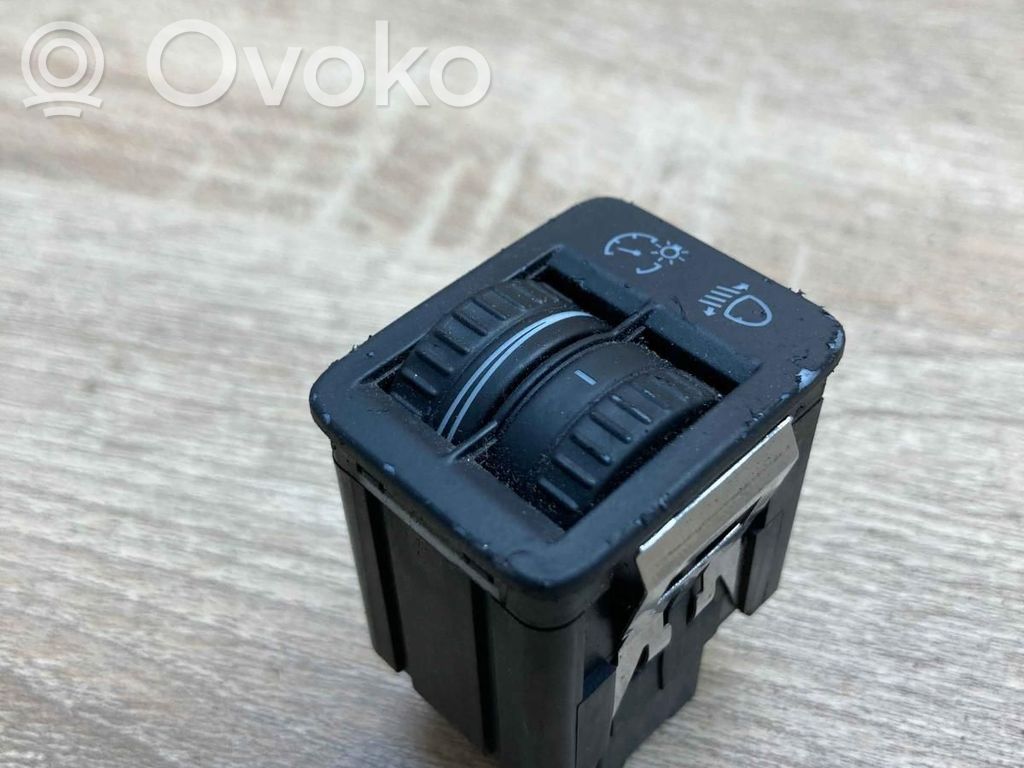 Volkswagen PASSAT B6 Headlight level height control switch 