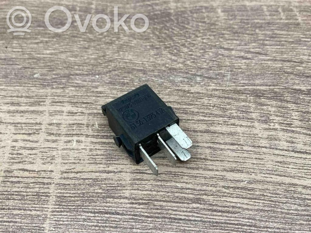 BMW 5 E39 Kita rėlė 