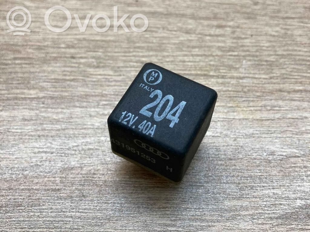 Audi A4 S4 B5 8D Other relay 