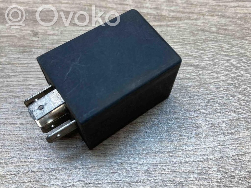 Audi 100 S4 C4 Cita veida releji 
