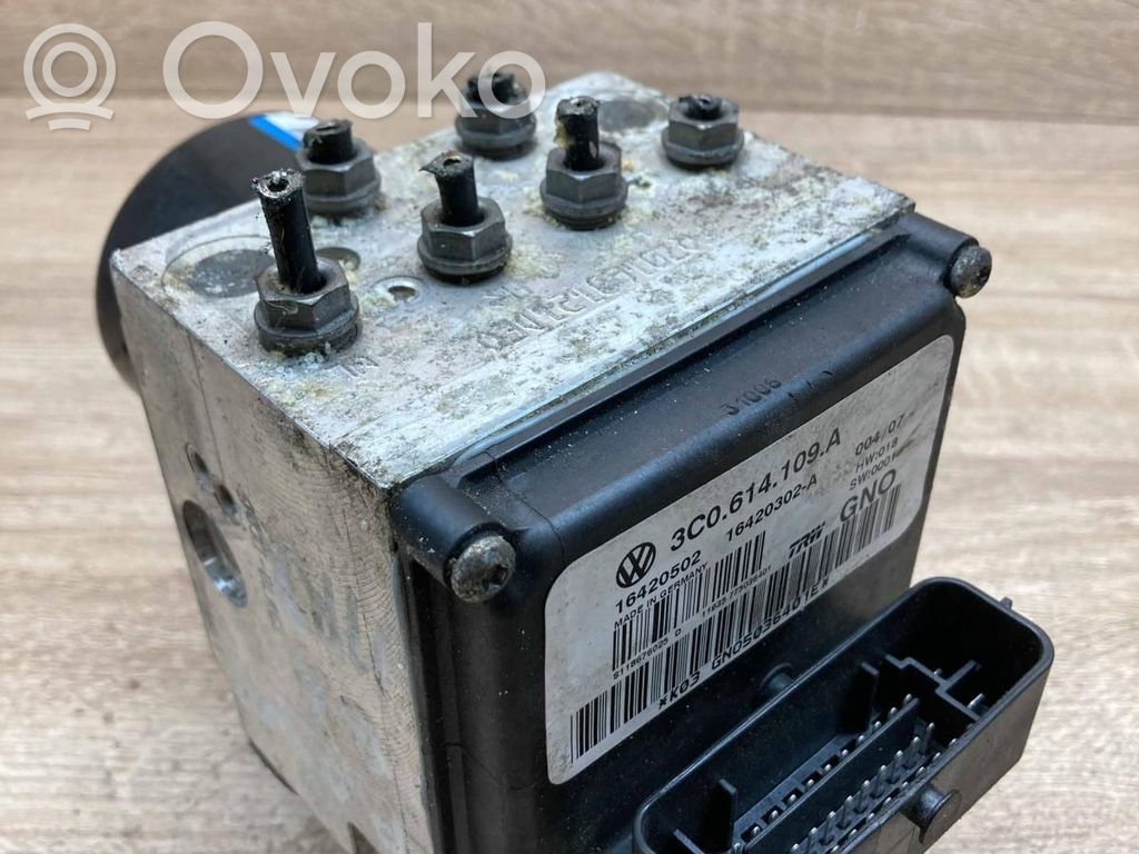 Volkswagen PASSAT B6 ABS Pump 