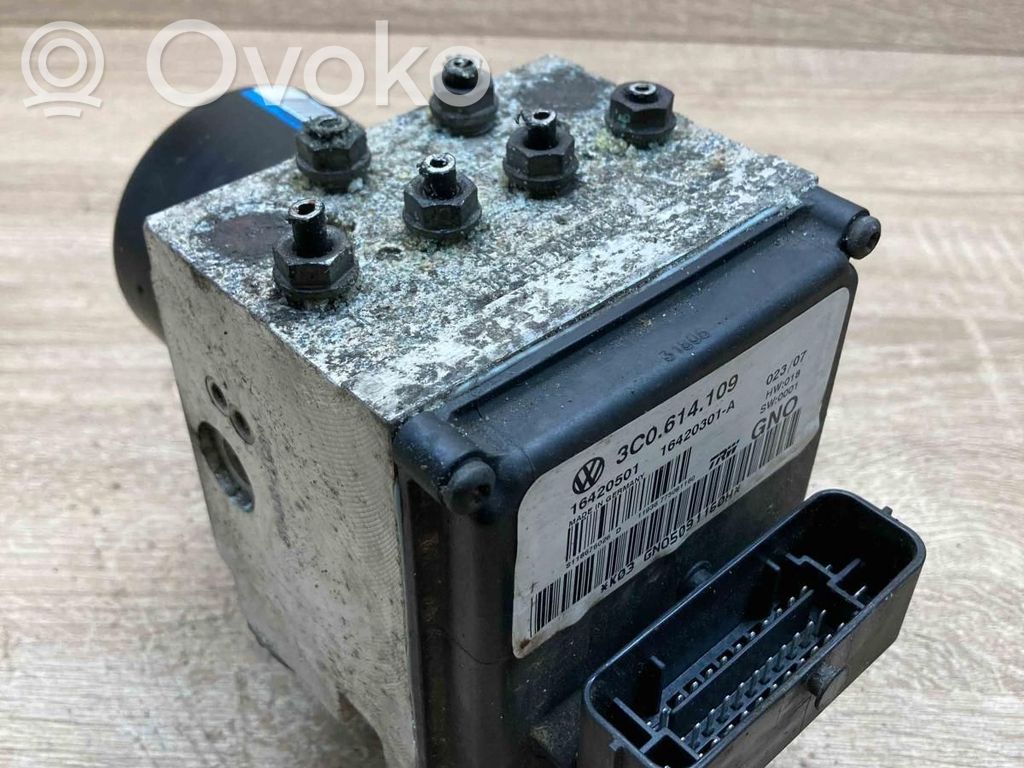 Volkswagen PASSAT B6 ABS bloks 