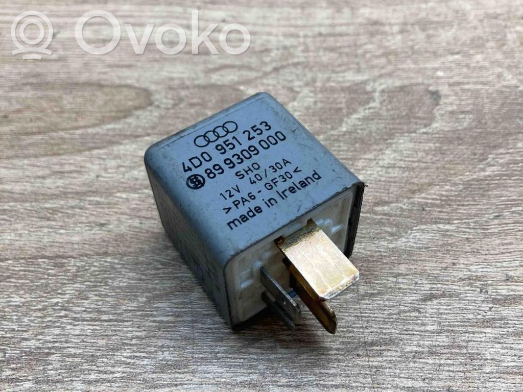 Audi A6 S6 C5 4B Muu rele 