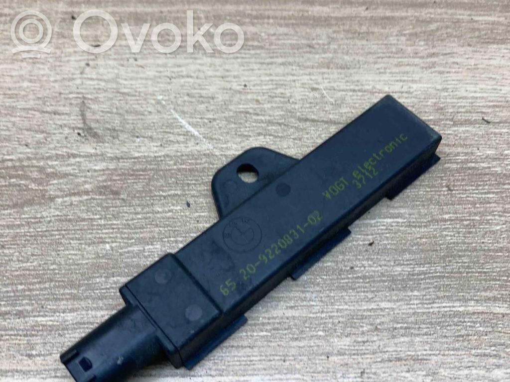 BMW 5 F10 F11 Beraktės sistemos antena 