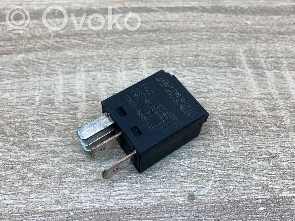 Volkswagen Touran I Muu rele 