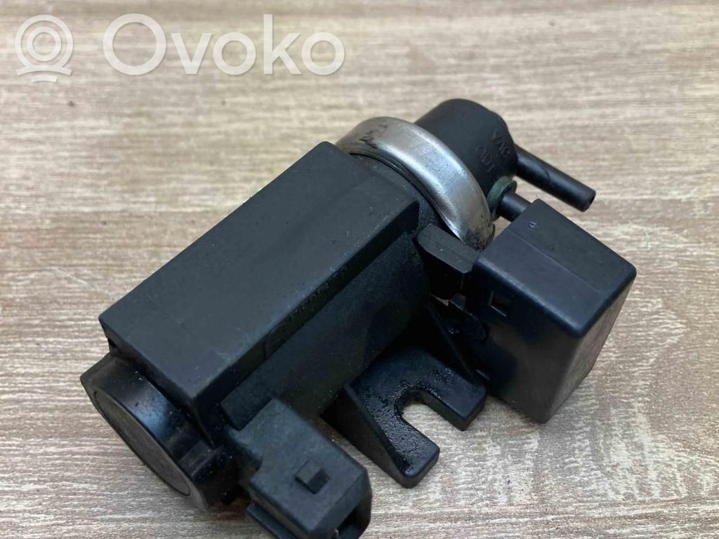 Solenoīda vārsts   2247906,722796