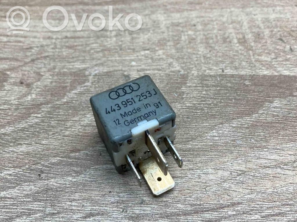Audi A4 S4 B5 8D Other relay 