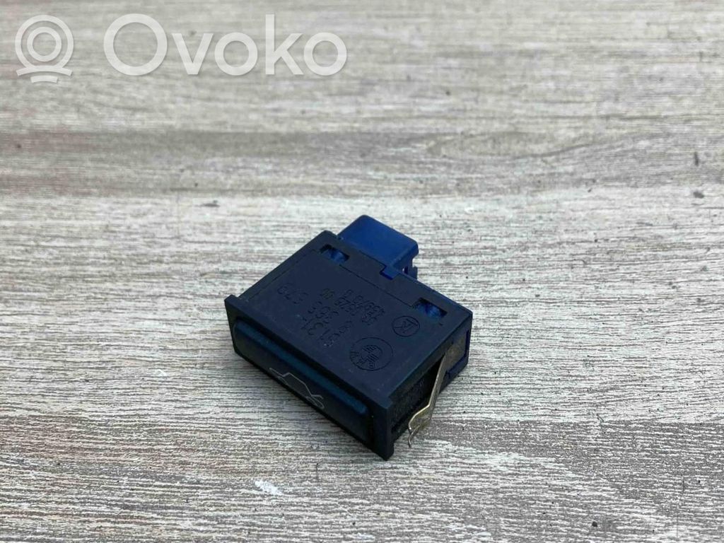BMW X5 E53 Tailgate opening switch 