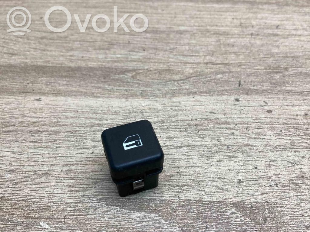 BMW 5 E39 Central locking switch button 