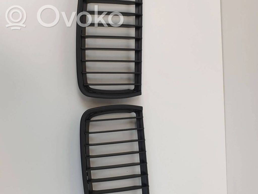 Front bumper upper radiator grill   339517,1014348,PBM07029GAL