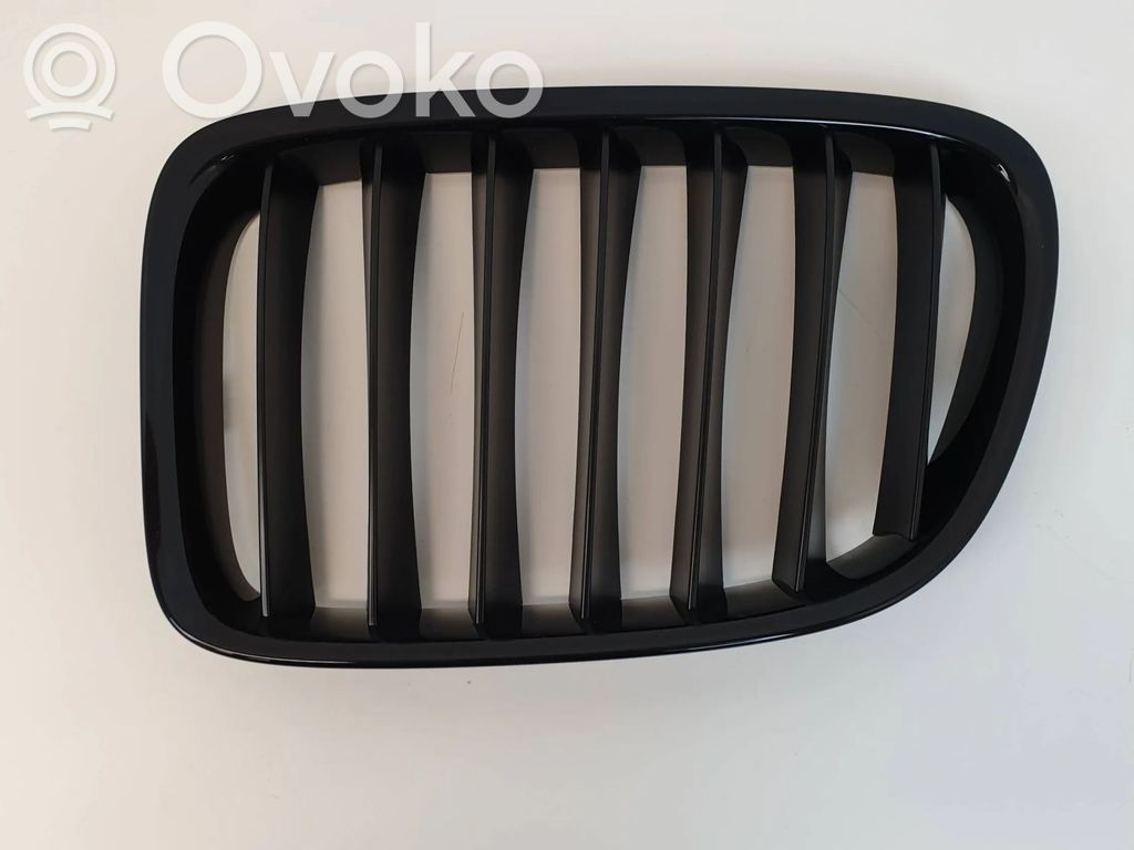 BMW X1 F48 F49 Priekšējais režģis 