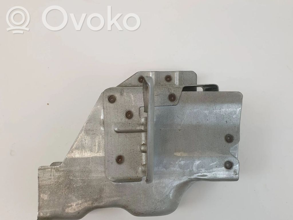 Front splash guards bracket   7025676,41117025676,098A36401