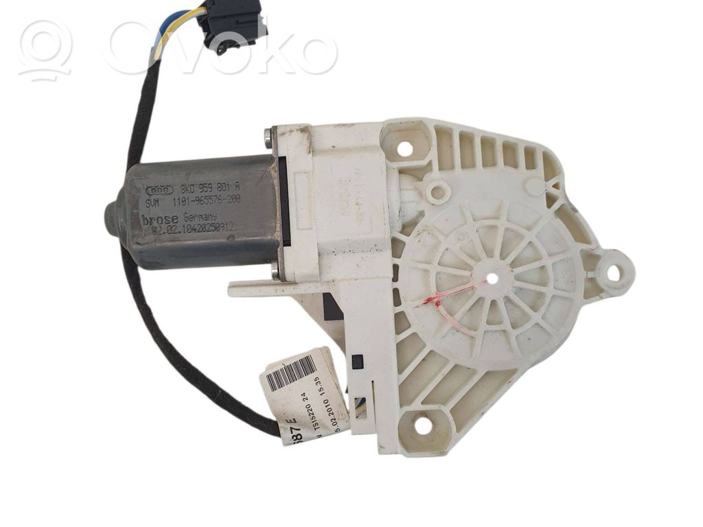 Silnik regulatora szyby drzwi przednich   8K0959801A,10420250912,1101965576200