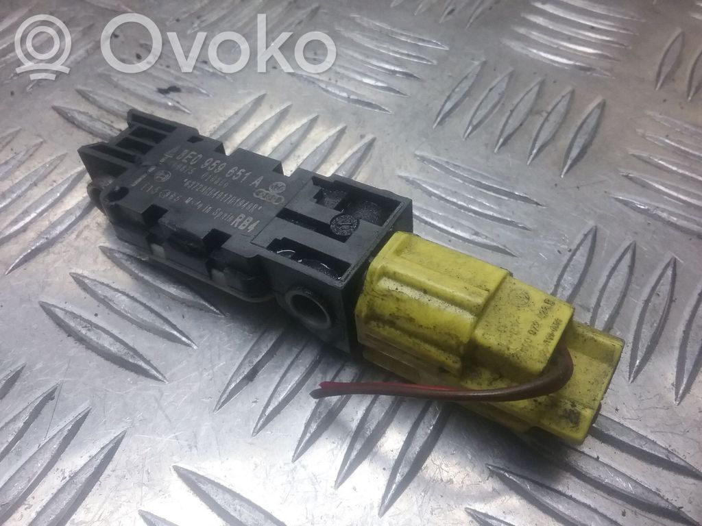 Czujnik uderzenia Airbag   8E0959651A,63729RB4017D1949R,600875010806