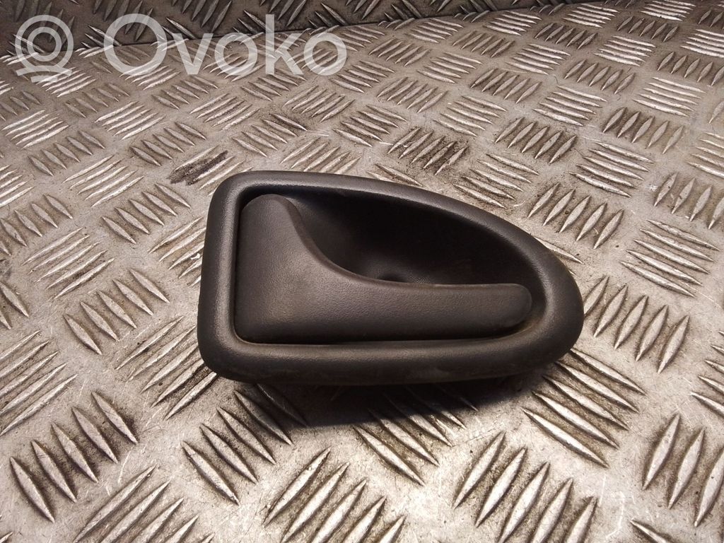 Opel Vivaro Front door interior handle 