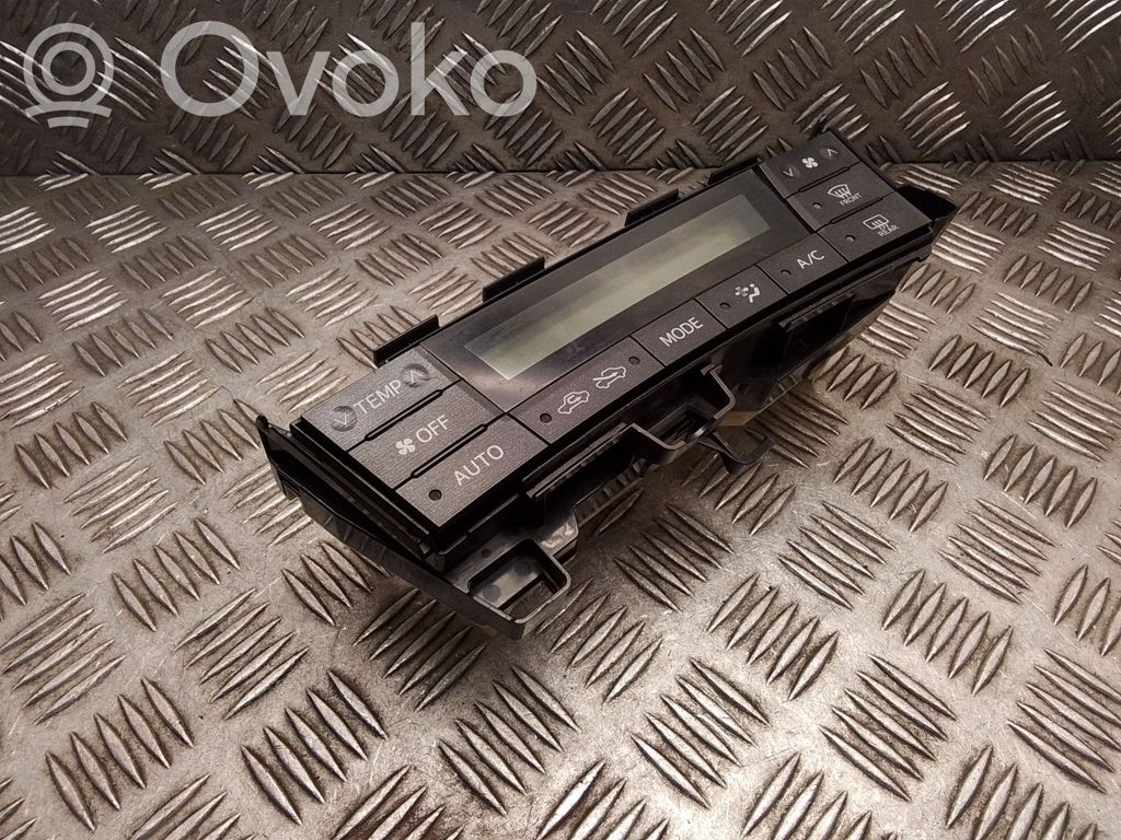 Toyota Prius (XW30) Panel klimatyzacji 
