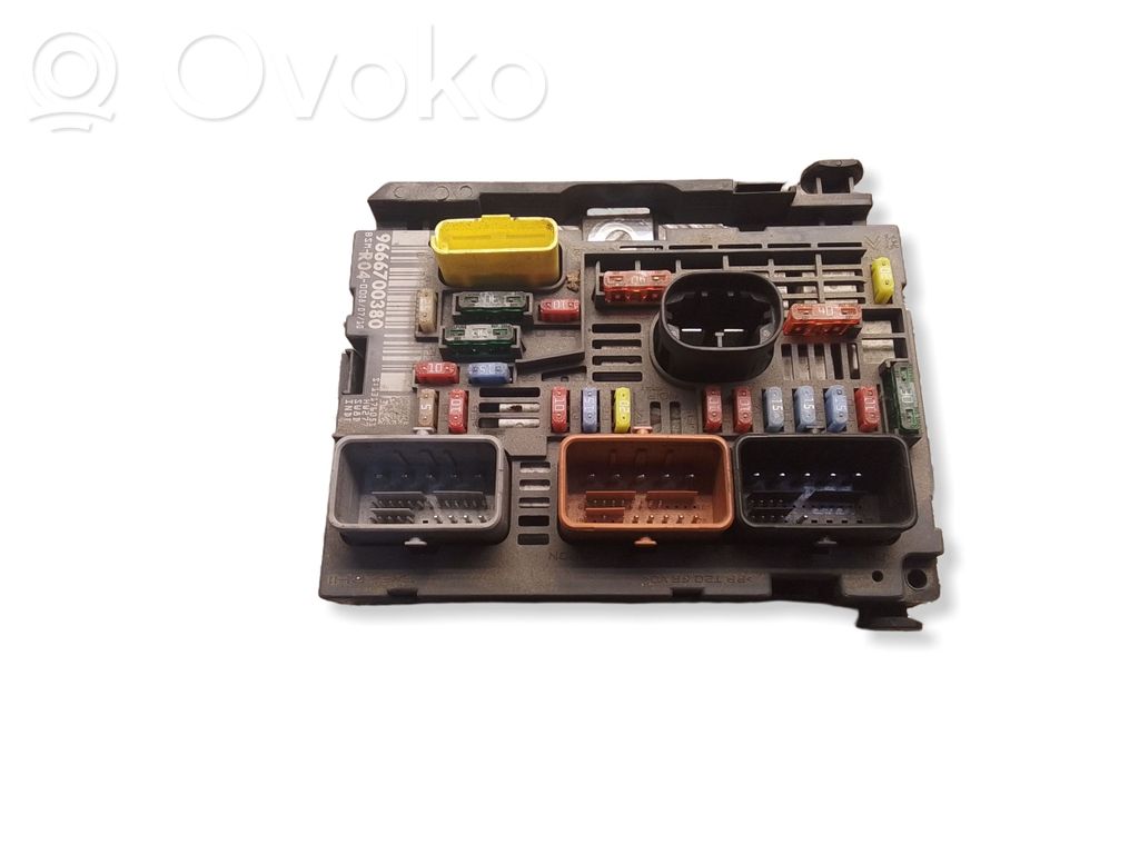 Citroen Berlingo Sulakemoduuli 