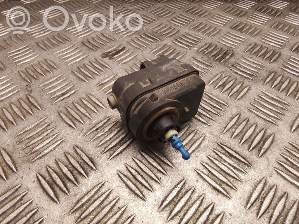 Opel Vivaro Headlight level adjustment motor 