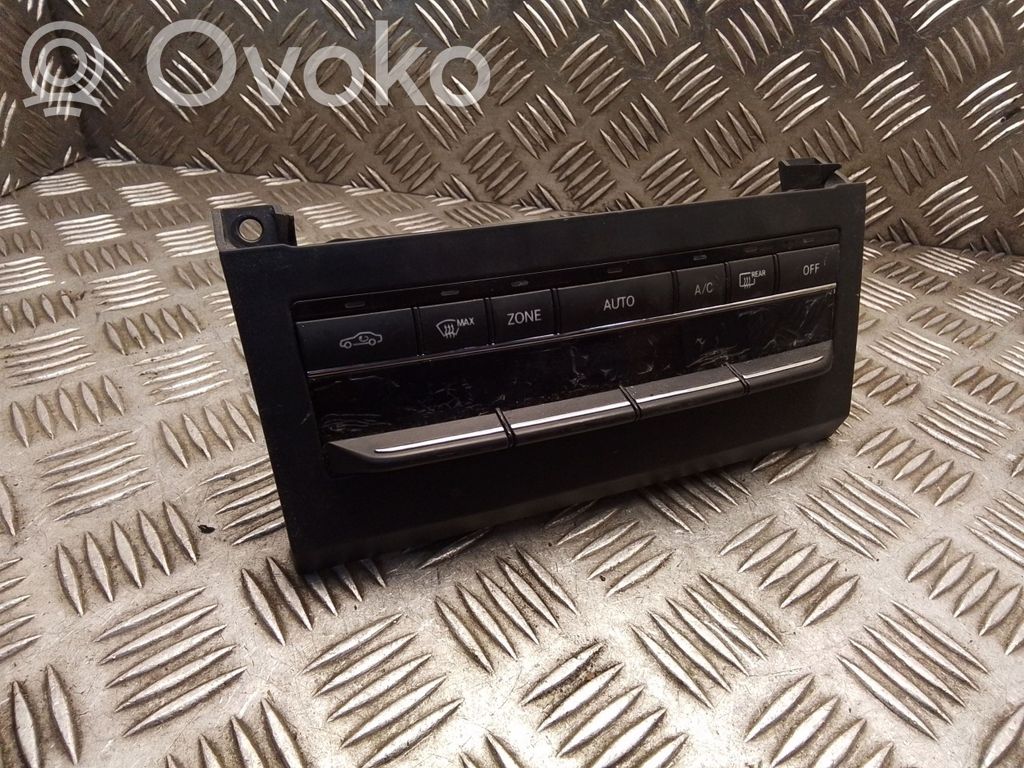 Mercedes-Benz E A207 Climate control unit 