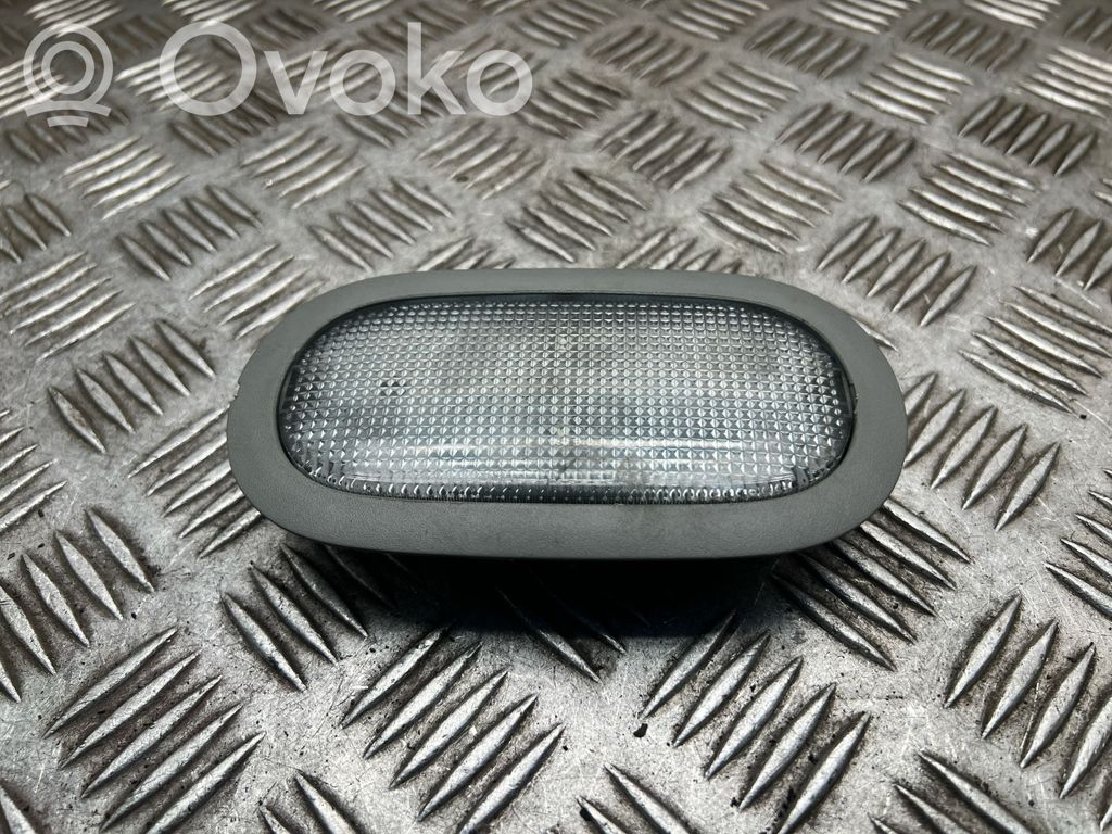 Opel Vivaro Другой фонарь салона 