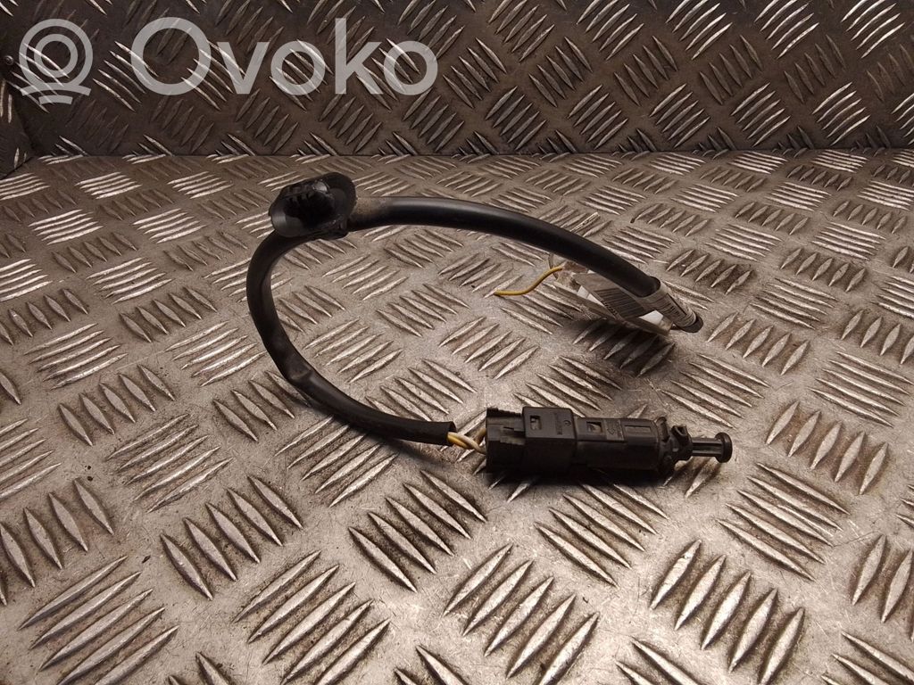 Opel Vivaro Interruptor sensor del pedal de freno 