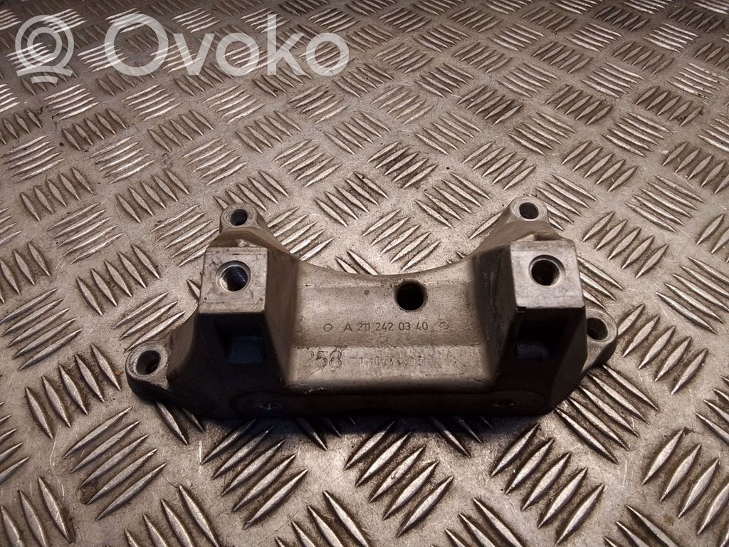 Łapa / Mocowanie skrzyni biegów   A2112420340,067011107