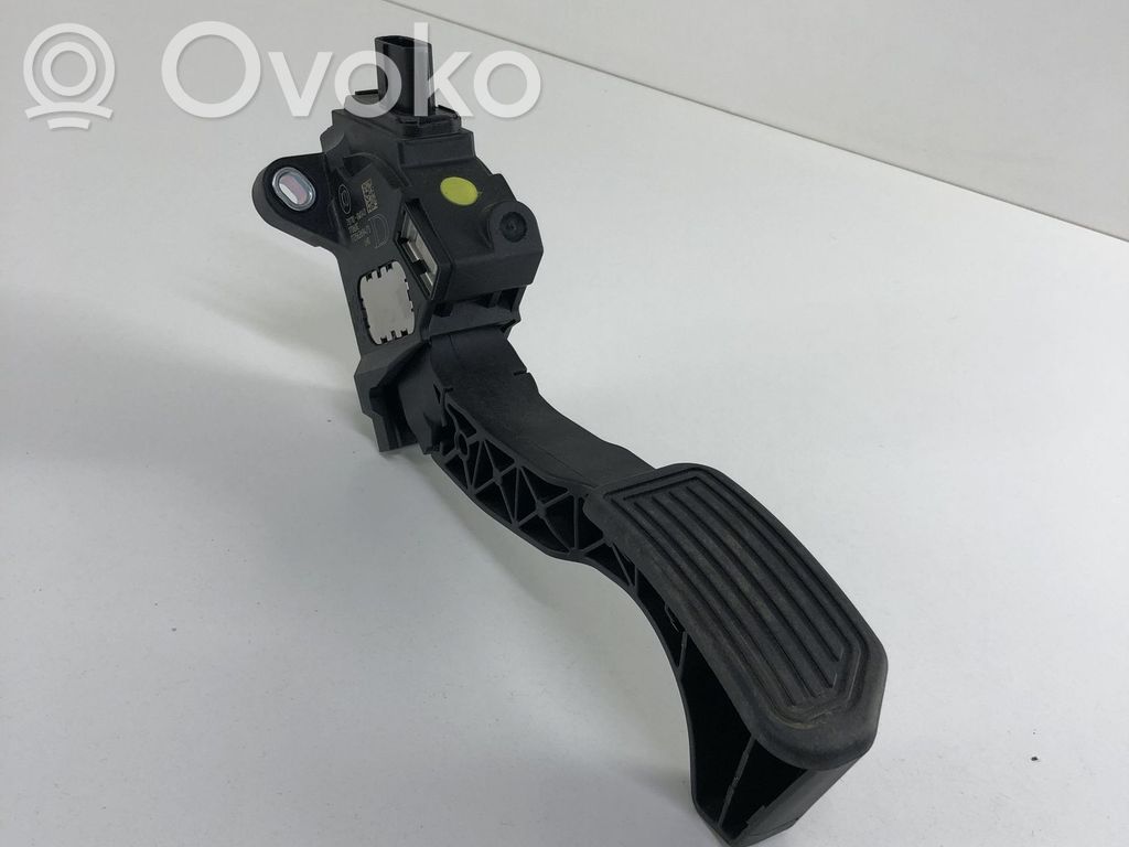 Toyota RAV 4 (XA40) Pedal del acelerador 
