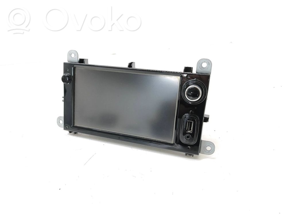 Renault Clio IV Radio/GPS head unit trim 
