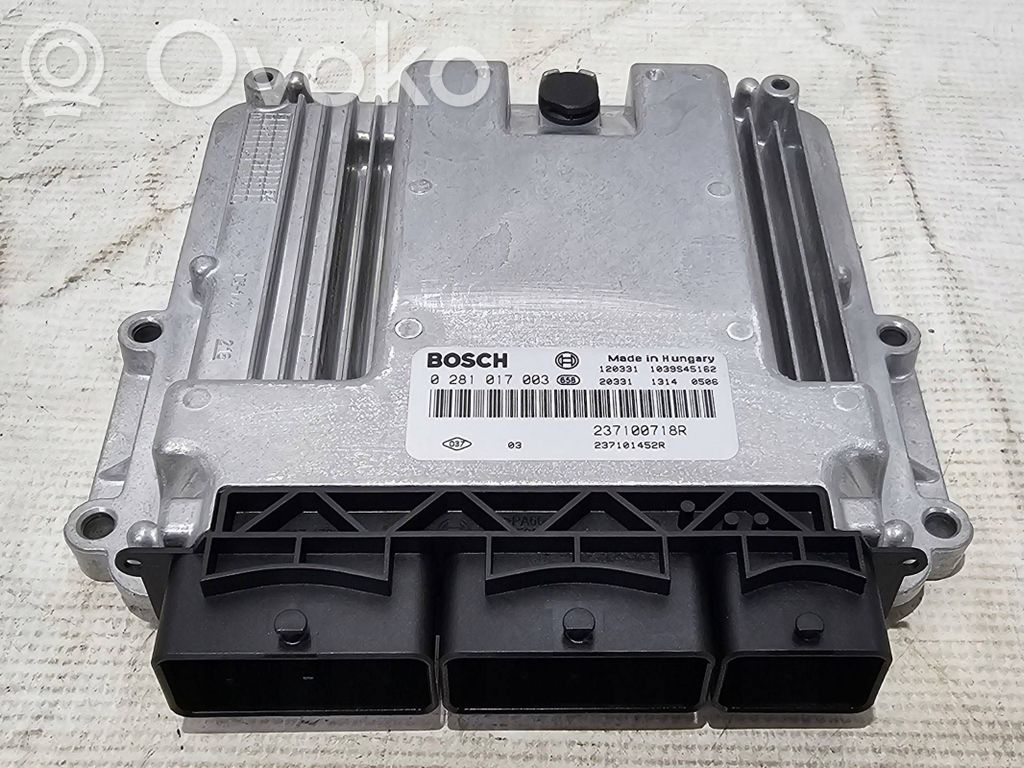 Opel Vivaro Engine control unit/module 
