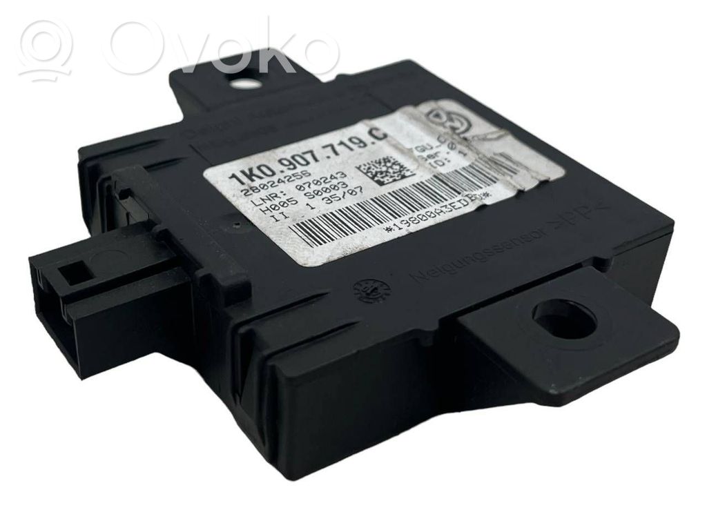 Audi A3 S3 A3 Sportback 8P Alarm control unit/module 