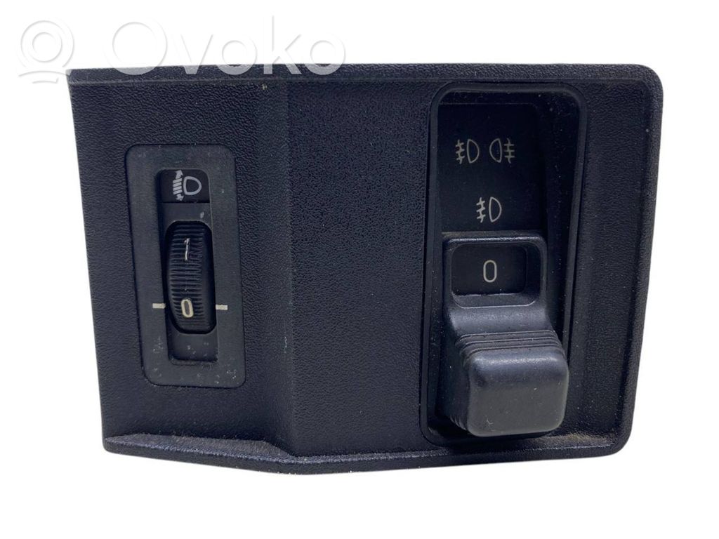 BMW 5 E34 Interruttore fendinebbia 
