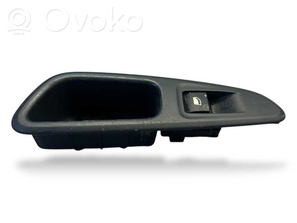 Peugeot 308 SW  Electric window control switch 