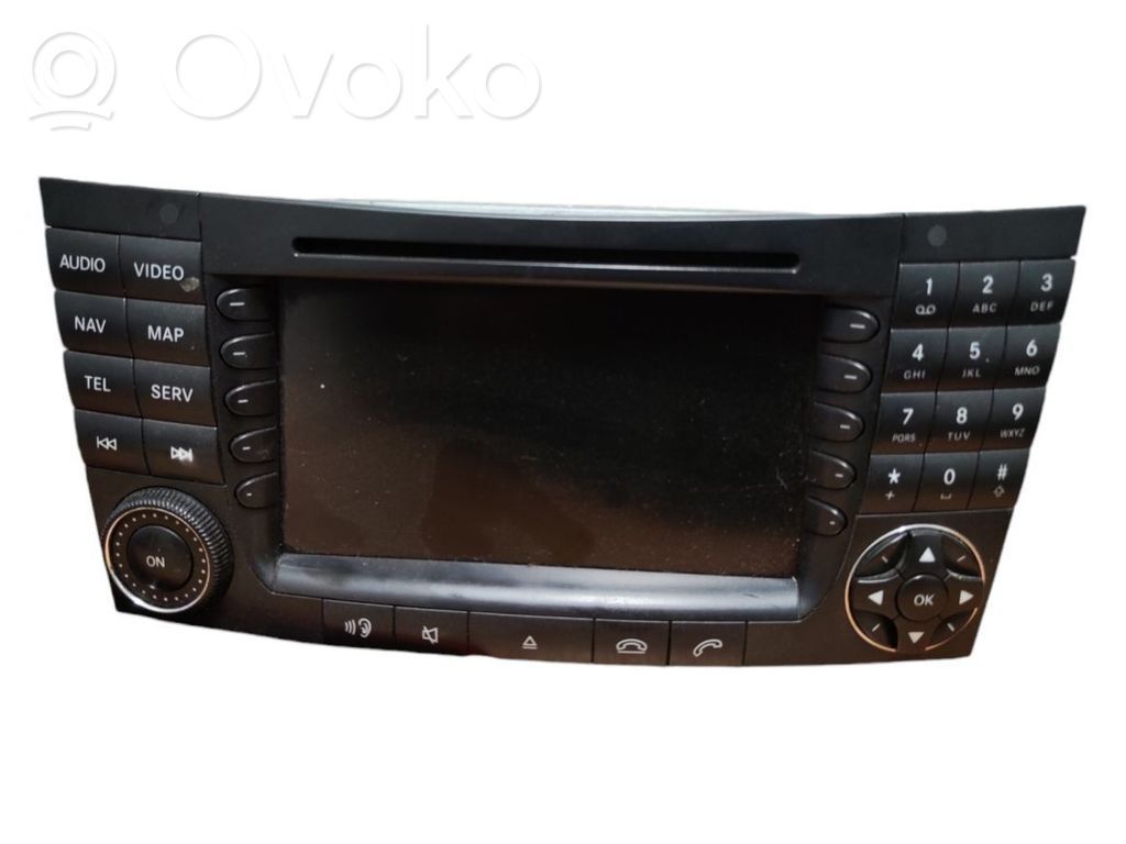 Panel / Radioodtwarzacz CD/DVD/GPS   A2118202897