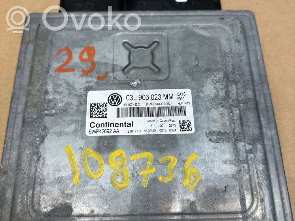 Volkswagen Golf VI Variklio valdymo blokas 
