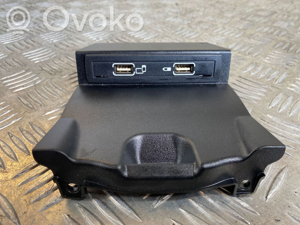Mercedes-Benz A W176 Enchufe conector USB