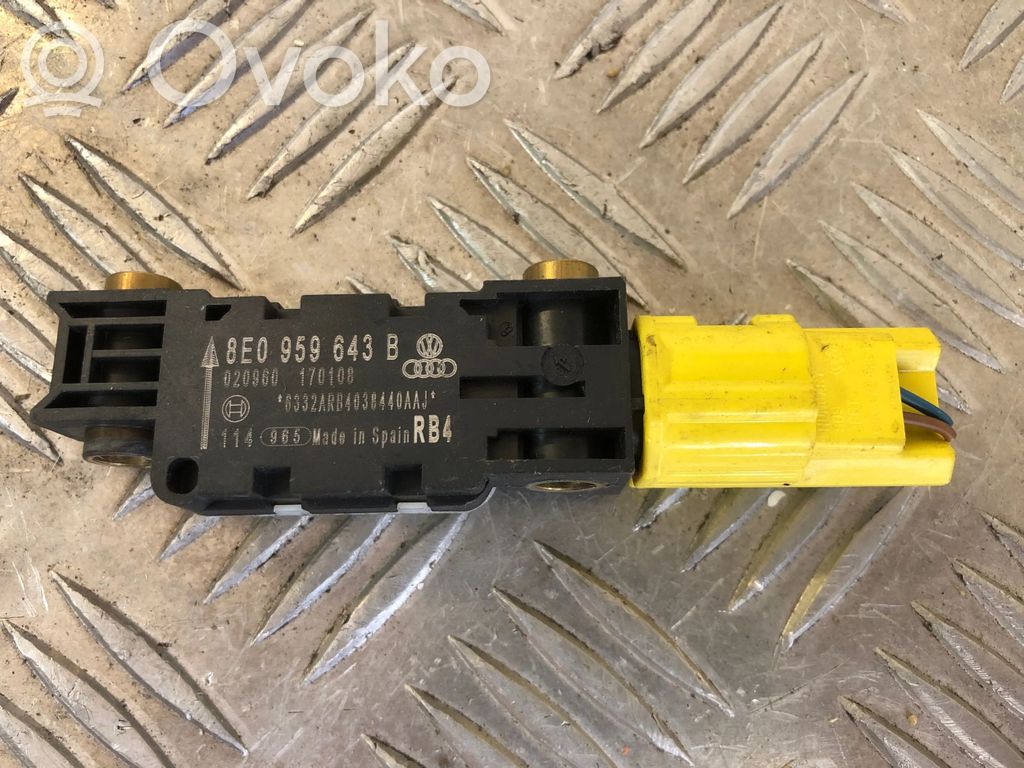 Audi A4 S4 B7 8E 8H Sensore d’urto/d'impatto apertura airbag 