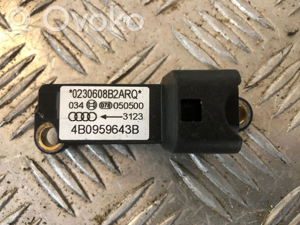 Audi A6 S6 C5 4B Airbagsensor Crashsensor Drucksensor 