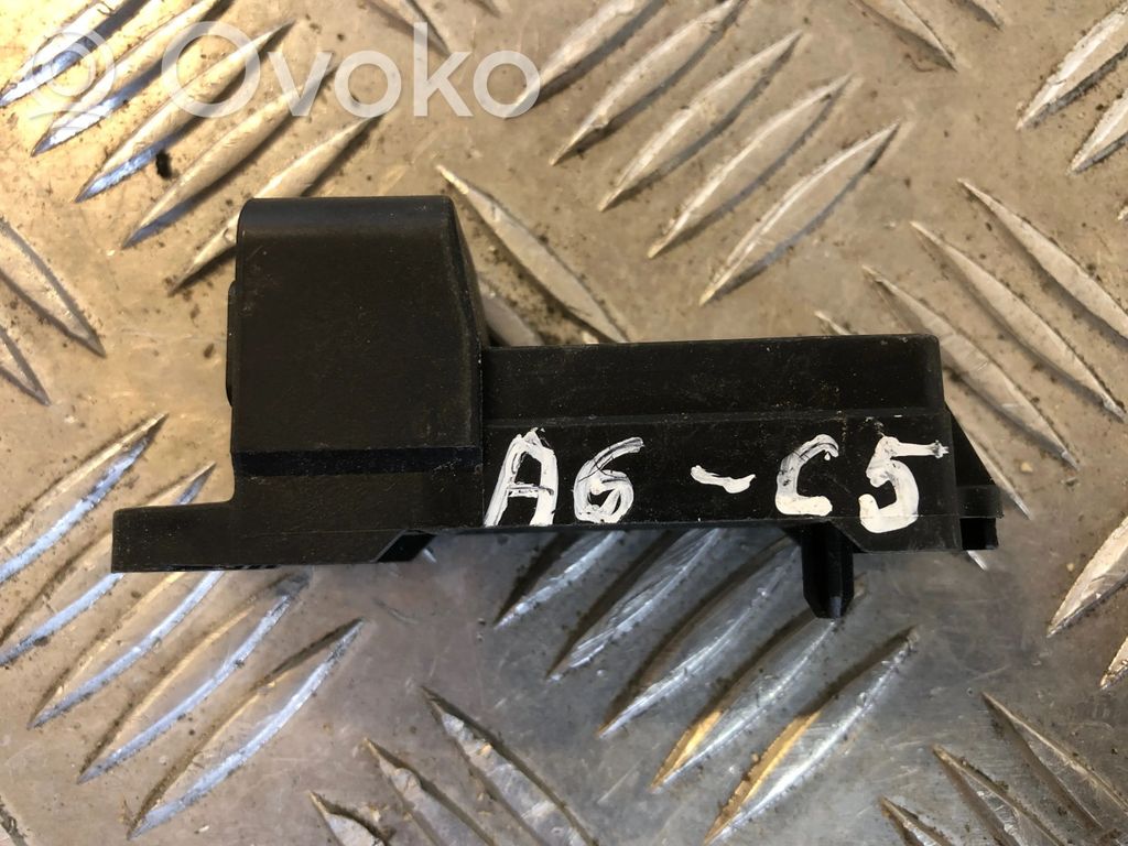 Audi A6 S6 C5 4B Airbagsensor Crashsensor Drucksensor 