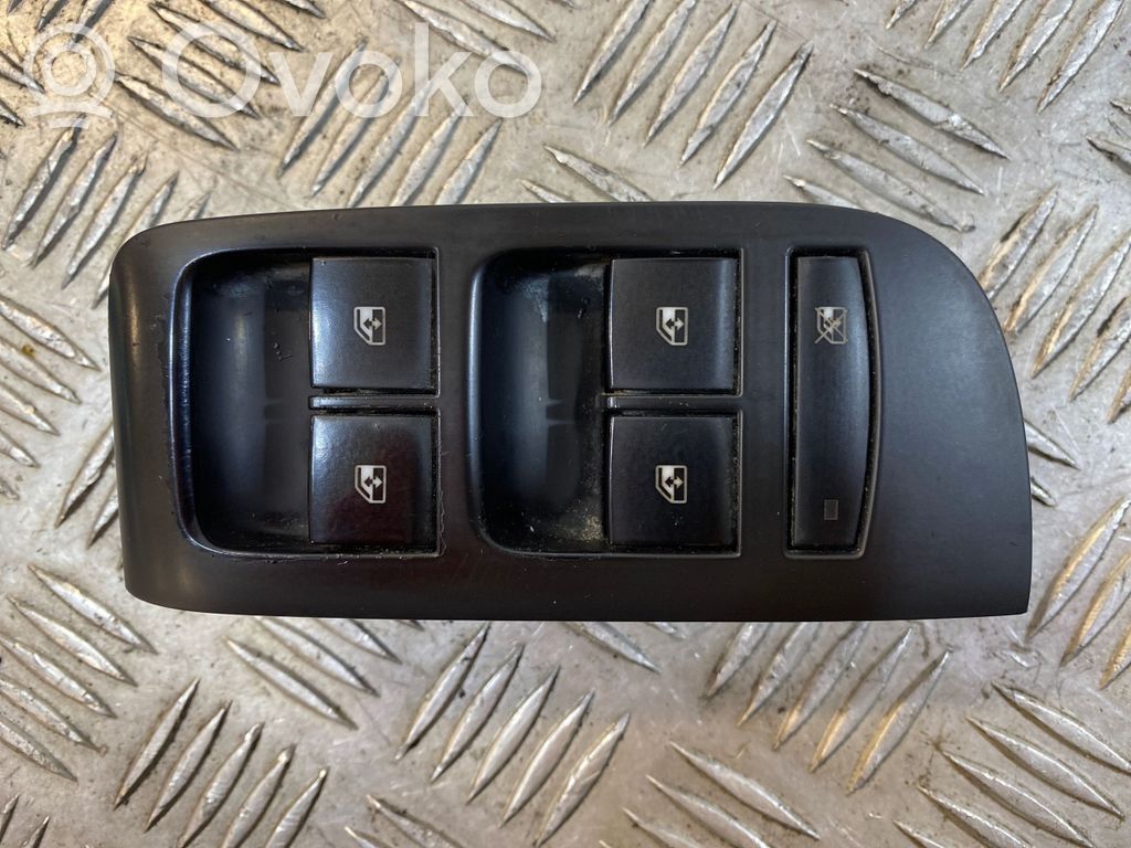 Opel Zafira C Electric window control switch 