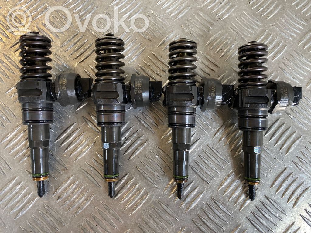 Audi A4 S4 B6 8E 8H Juego de inyectores de combustible 