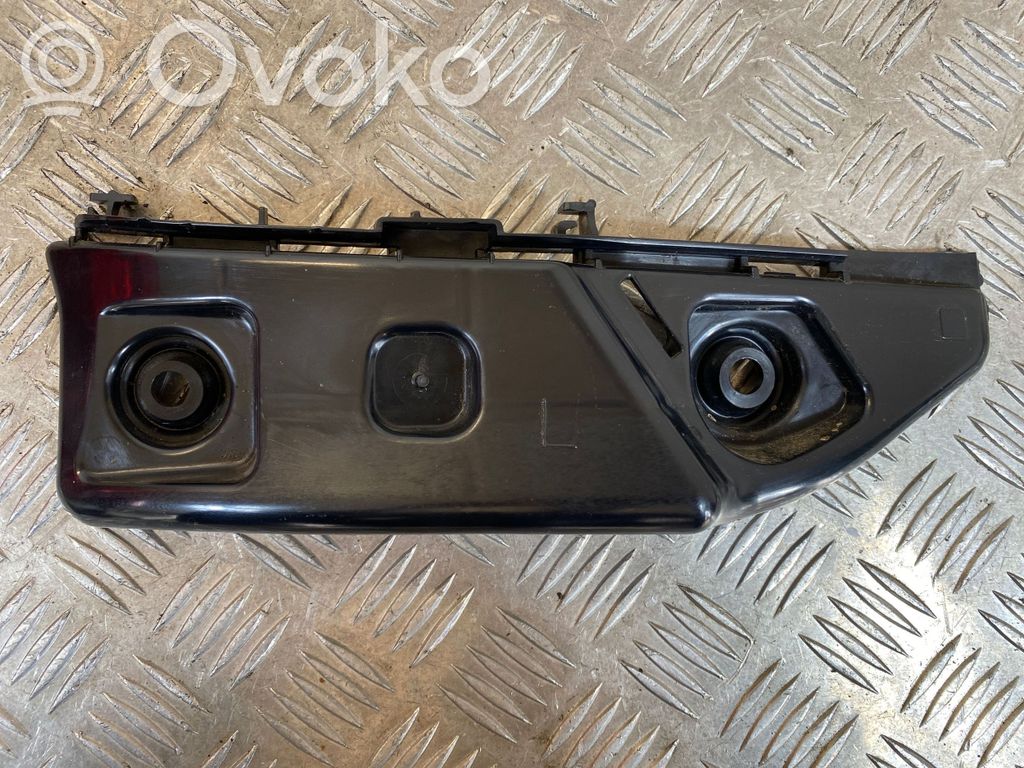 Mercedes-Benz A W176 Takapuskurin kannake