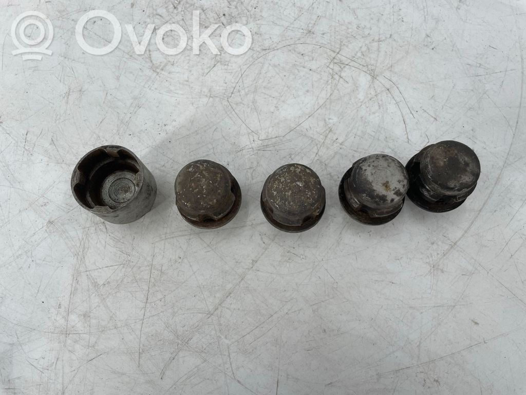 Land Rover Discovery 3 - LR3 Dadi antifurto e blocco ruota 