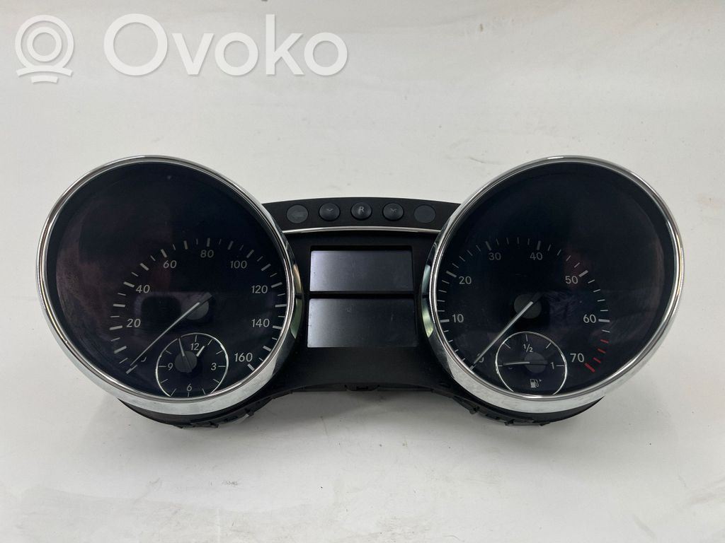 Mercedes-Benz R W251 Tachimetro (quadro strumenti) 