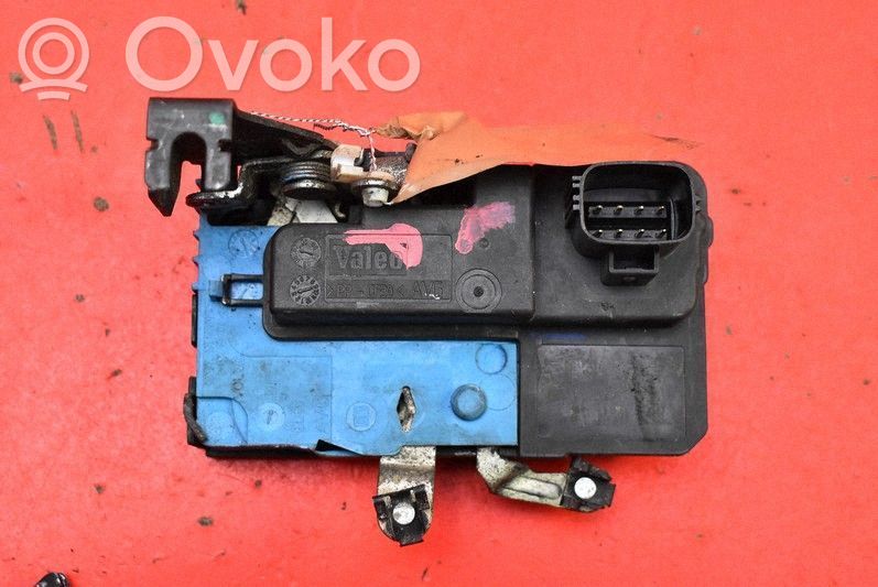 Volvo V70 Încuietoare ușă față 