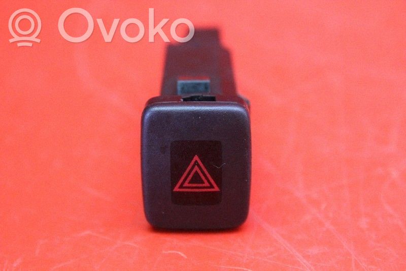 Volvo V70 Botón interruptor de luz de peligro 