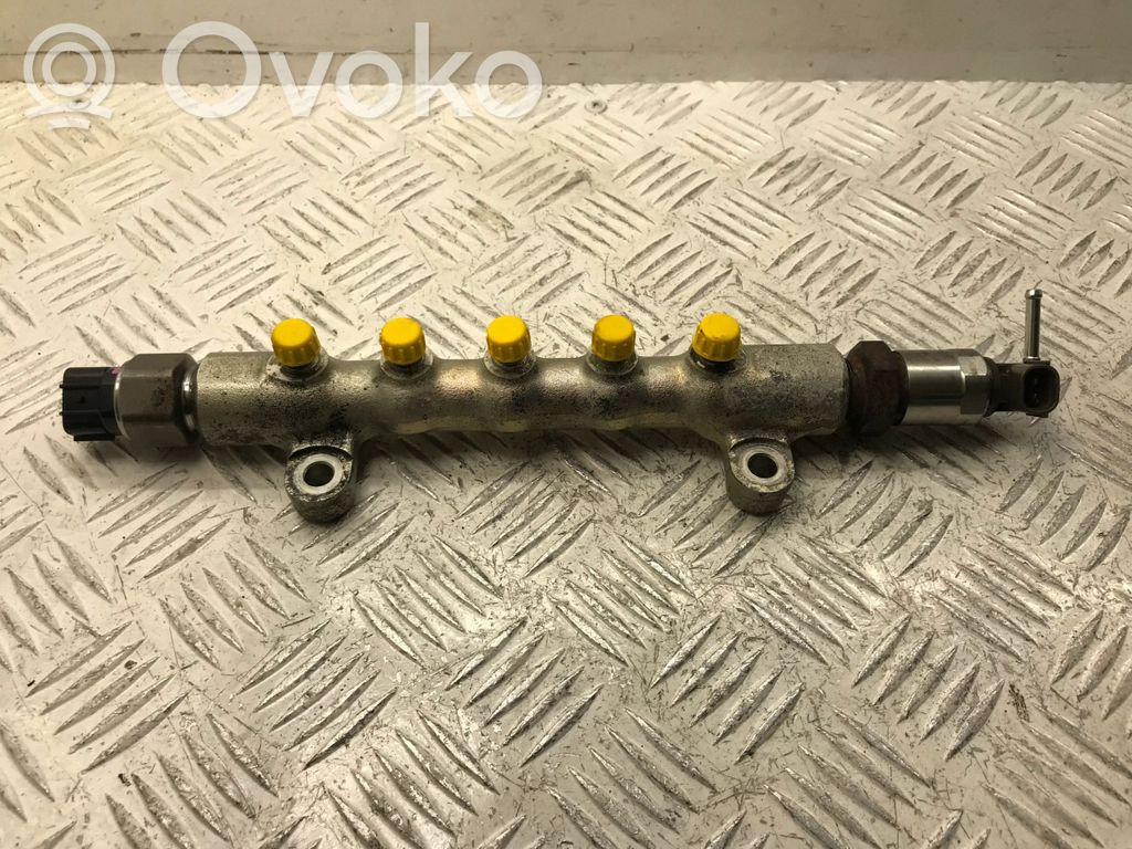 Toyota Auris 150 Polttoainepääputki 