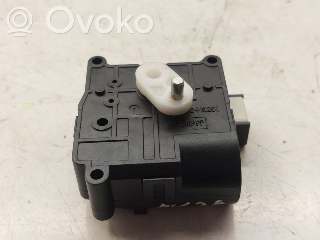Toyota Avensis T250 Motorino attuatore aria 