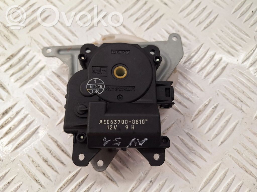 Toyota Avensis T250 Motorino attuatore aria 