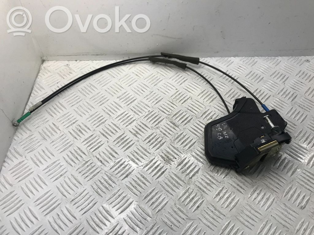 Toyota Corolla Verso AR10 Takaoven lukko 