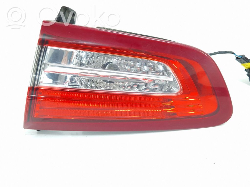 Citroen DS5 Lampă spate în capacul portbagajului 